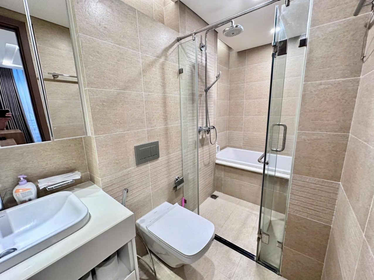 Luxury Apartment In Vinhomes Metropolis Hanói Exterior foto