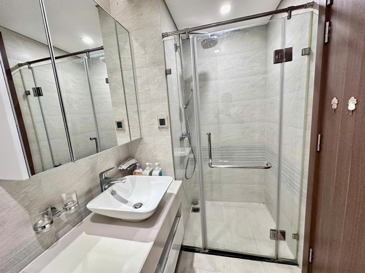 Luxury Apartment In Vinhomes Metropolis Hanói Exterior foto